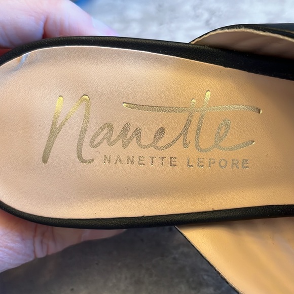 Nanette Lepore black leather sandals size 8 - pleated crossband - open toe EUC - Picture 2 of 8